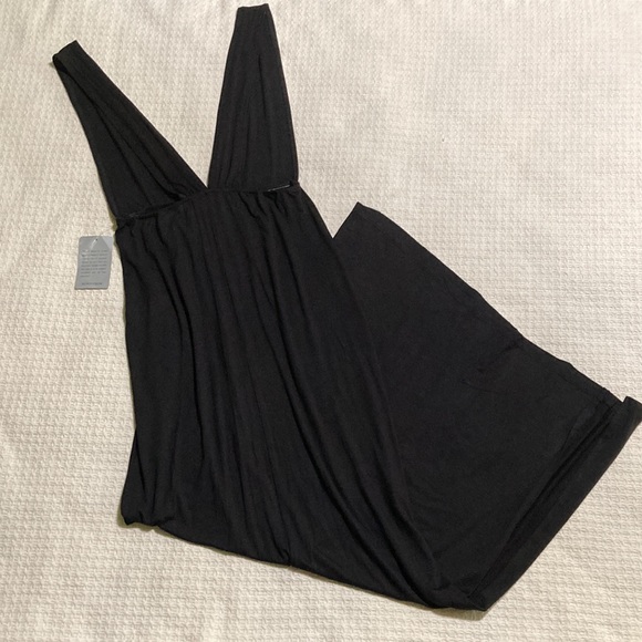 Velvet Torch Black Plunging Neckline Maxi Dress with Leg Slit NWT Size Medium - Picture 4 of 13